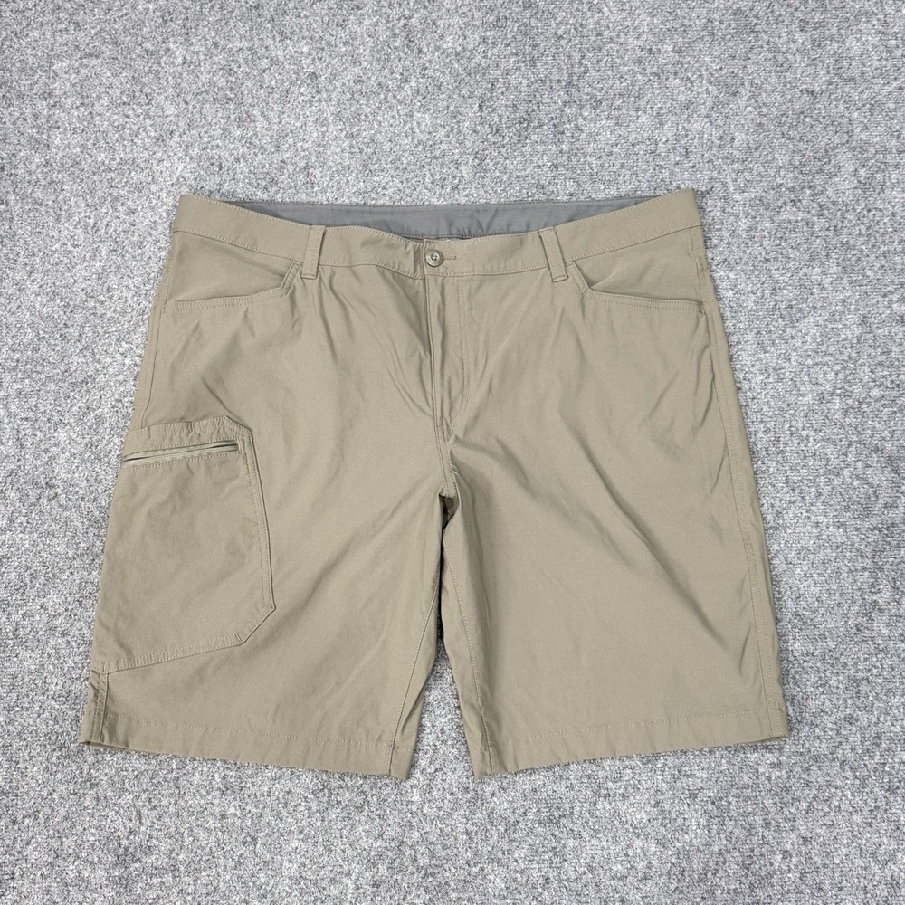 Eddie Bauer Menss Rainer Hiking Shorts Size 42 Style 0396 UPF Protection Green